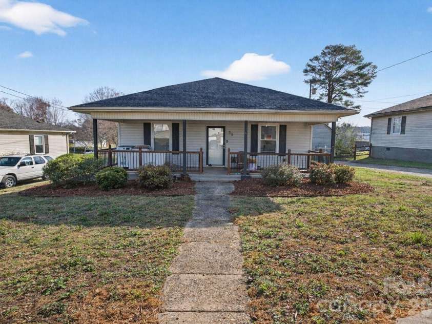 58 Burton Street, Belmont, NC 28012.  MLS# CAR4357602, YatesRealty ID 13485. 