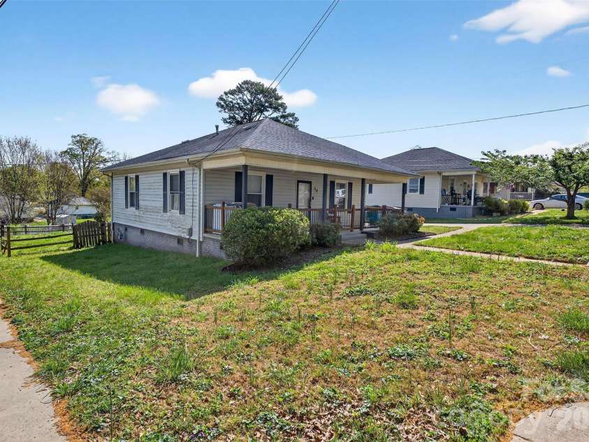 58 Burton Street, Belmont, NC 28012.  MLS# CAR4357602, YatesRealty ID 13485. 