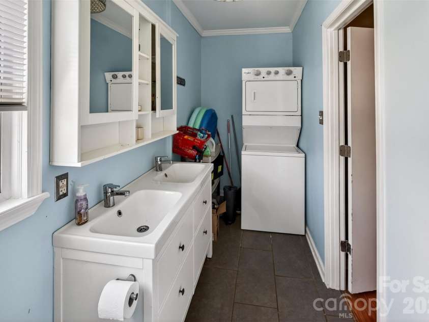 58 Burton Street, Belmont, NC 28012.  MLS# CAR4357602, YatesRealty ID 13485. 