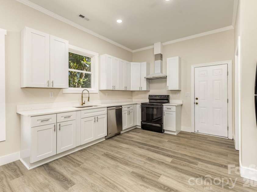 1205 Lafayette Street, Shelby, NC 28152.  MLS# CAR4309488, YatesRealty ID 13487. 