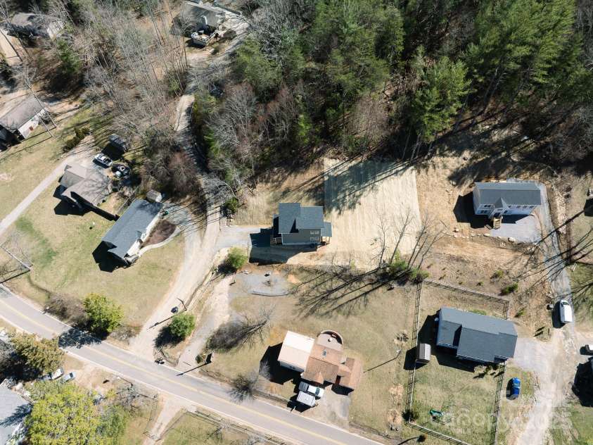 7 Jetts Ridge Drive, Swannanoa, NC 28778.  MLS# CAR4222038, YatesRealty ID 13487. 