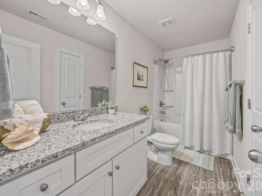 116 Gold Hill Avenue, Rockwell, NC 28138.  MLS# CAR4357336, YatesRealty ID 13489. Bathroom #2
