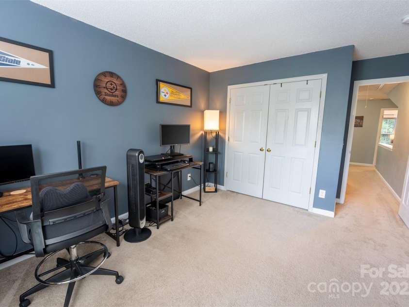 3412 Summerfield Ridge Lane, Matthews, NC 28105.  MLS# CAR4252402, YatesRealty ID 13489. 