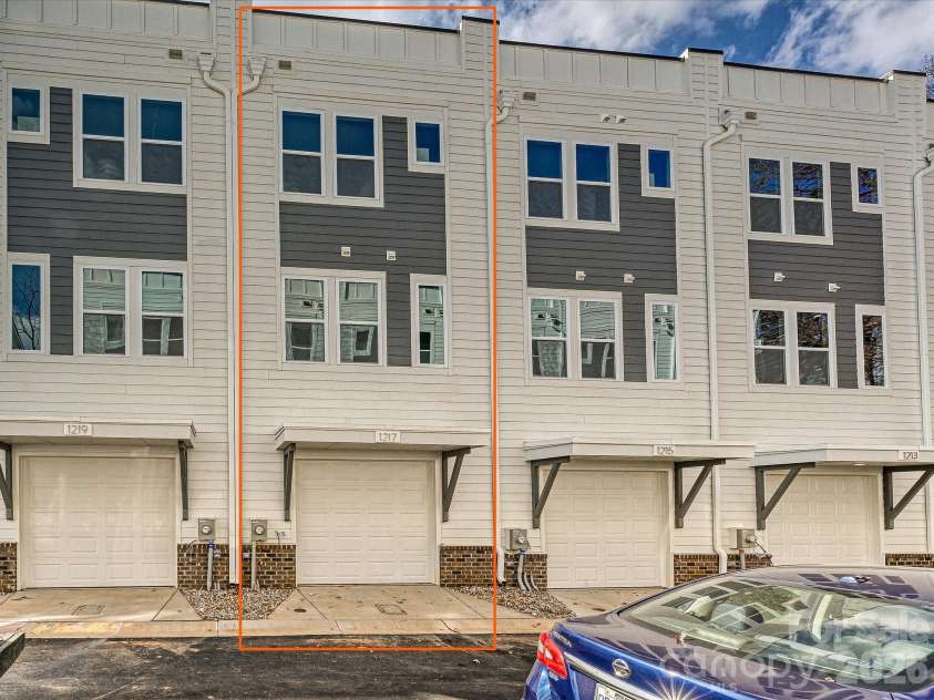 1217 34th Street, Charlotte, NC 28205.  MLS# CAR4139009, YatesRealty ID 1349. Garage Exterior