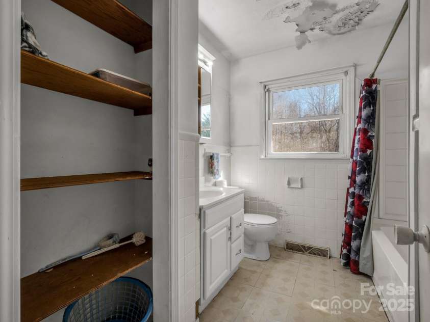 127 Mapp Street, Spindale, NC 28160.  MLS# CAR4224100, YatesRealty ID 1349. 