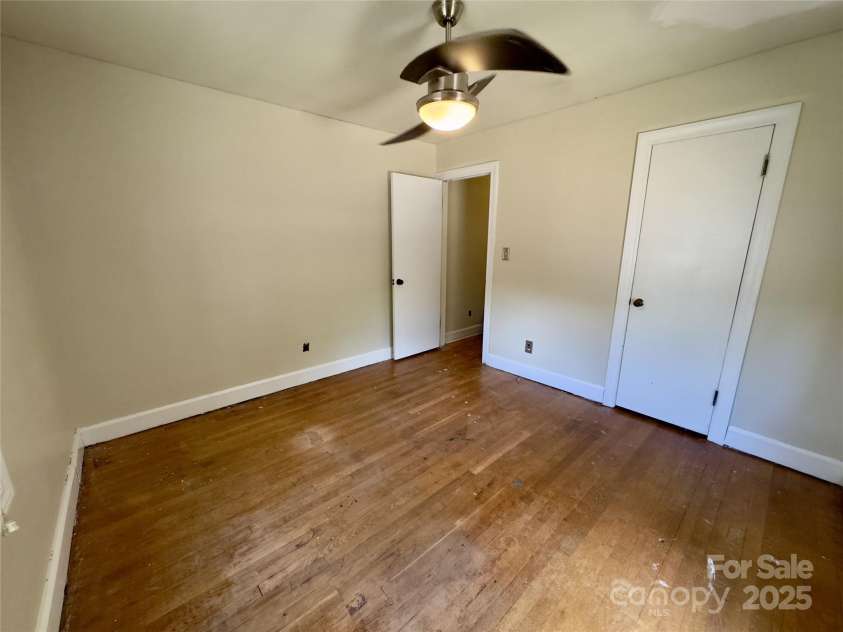 169 Montview Circle, Brevard, NC 28712.  MLS# CAR4276935, YatesRealty ID 1349. Bedroom