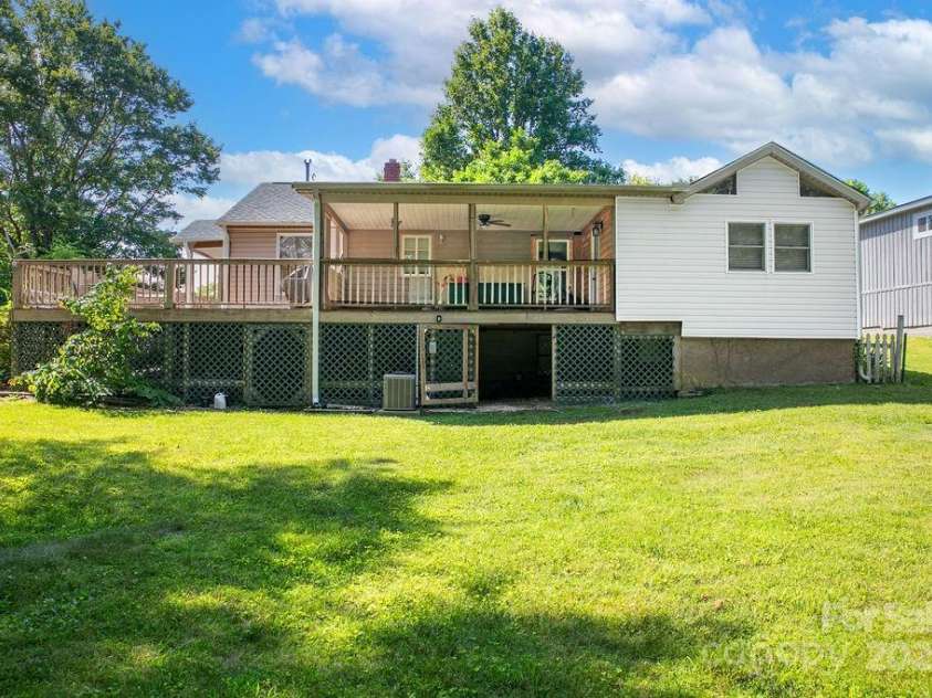 169 Montview Circle, Brevard, NC 28712.  MLS# CAR4276935, YatesRealty ID 1349. Rear of House