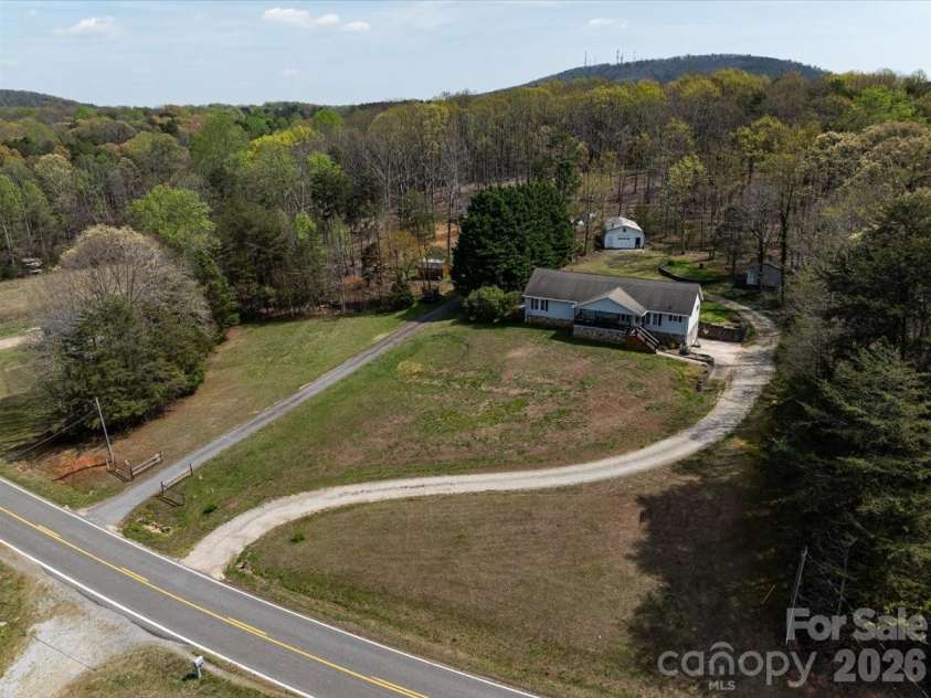 4624 Olivers Cross Road, Maiden, NC 28650.  MLS# CAR4356144, YatesRealty ID 13490. 