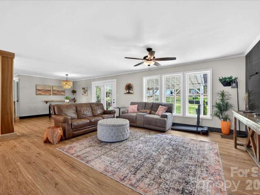 4624 Olivers Cross Road, Maiden, NC 28650.  MLS# CAR4356144, YatesRealty ID 13490. 