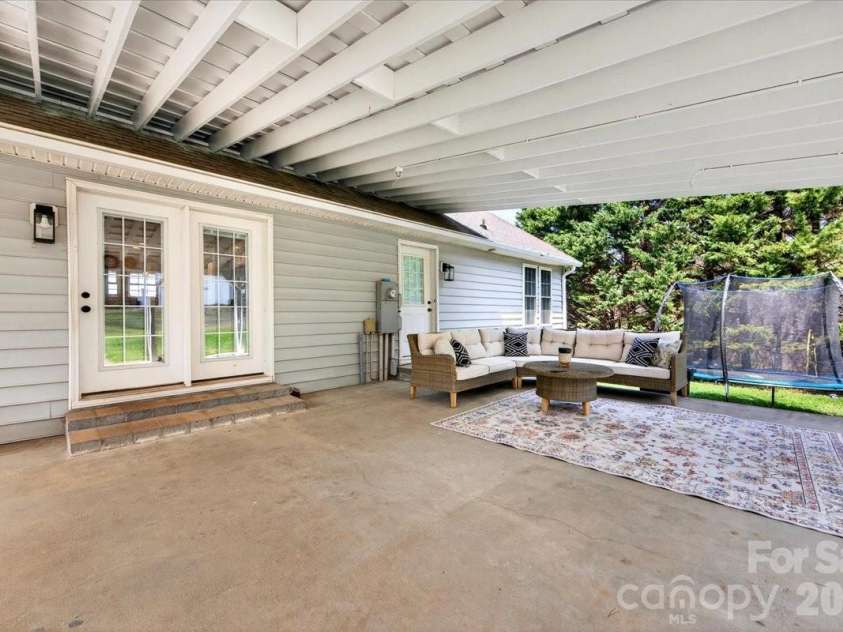 4624 Olivers Cross Road, Maiden, NC 28650.  MLS# CAR4356144, YatesRealty ID 13490. 