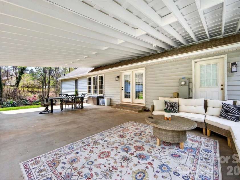 4624 Olivers Cross Road, Maiden, NC 28650.  MLS# CAR4356144, YatesRealty ID 13490. 