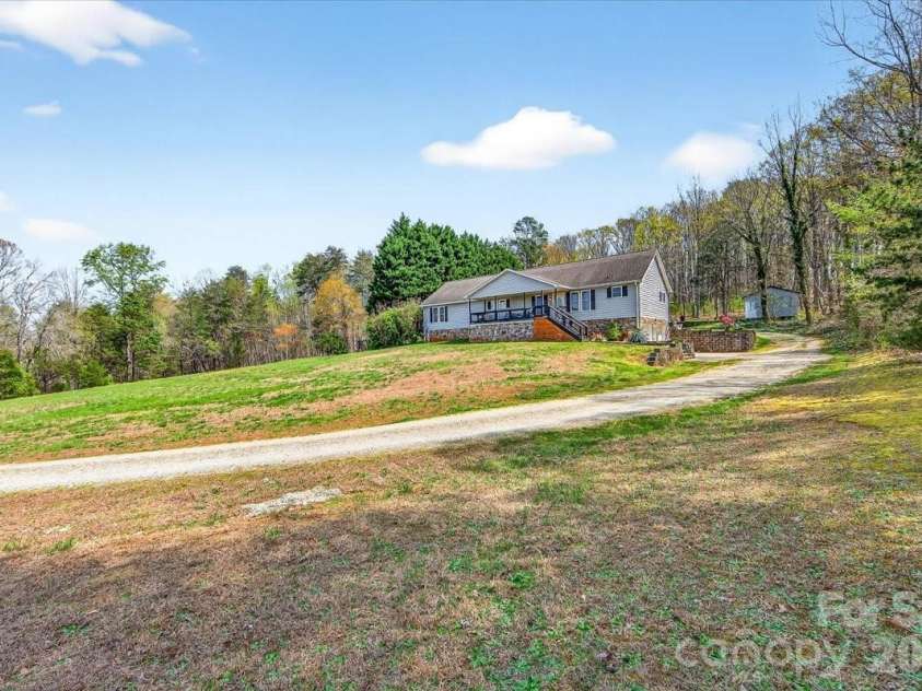 4624 Olivers Cross Road, Maiden, NC 28650.  MLS# CAR4356144, YatesRealty ID 13490. 