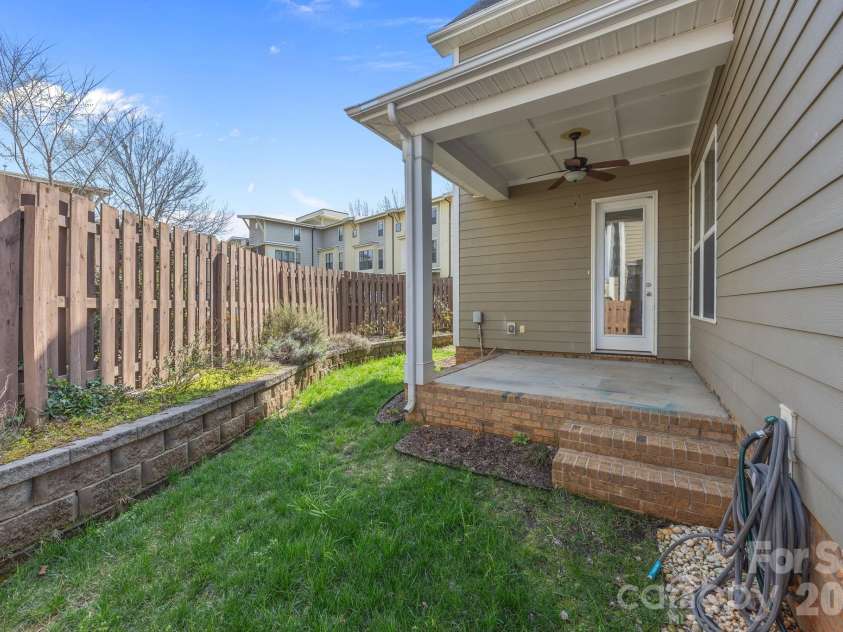 821 Herrin Avenue, Charlotte, NC 28205.  MLS# CAR4341670, YatesRealty ID 13492. 