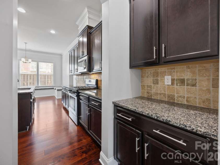 821 Herrin Avenue, Charlotte, NC 28205.  MLS# CAR4341670, YatesRealty ID 13492. 