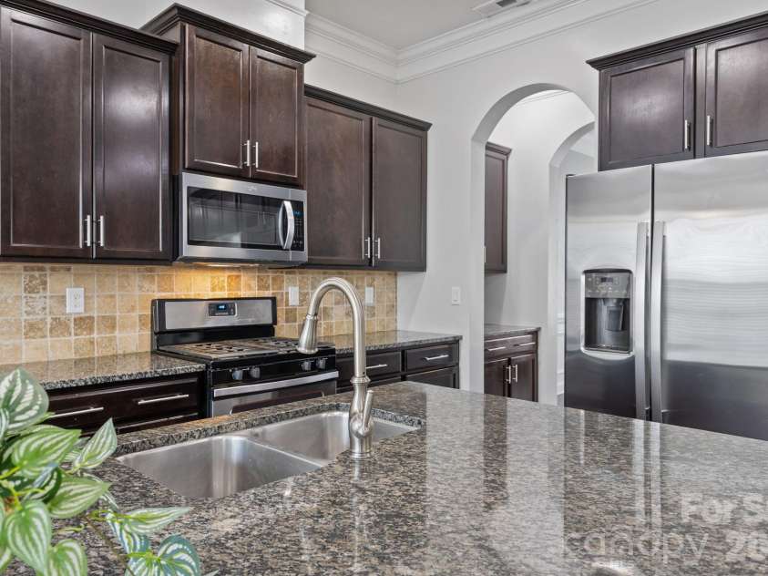 821 Herrin Avenue, Charlotte, NC 28205.  MLS# CAR4341670, YatesRealty ID 13492. 