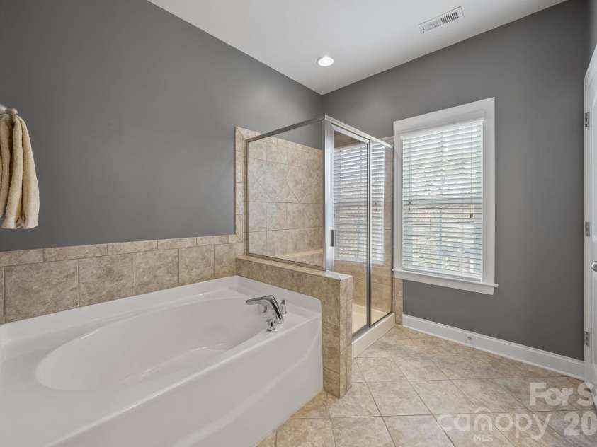 821 Herrin Avenue, Charlotte, NC 28205.  MLS# CAR4341670, YatesRealty ID 13492. 
