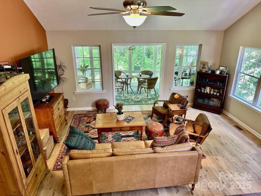 29 Grist Mill Drive, Hendersonville, NC 28739.  MLS# CAR4256586, YatesRealty ID 13494. 