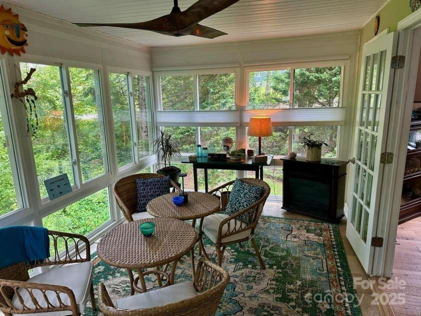 29 Grist Mill Drive, Hendersonville, NC 28739.  MLS# CAR4256586, YatesRealty ID 13494. 