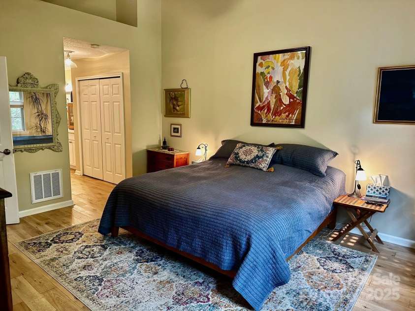 29 Grist Mill Drive, Hendersonville, NC 28739.  MLS# CAR4256586, YatesRealty ID 13494. 