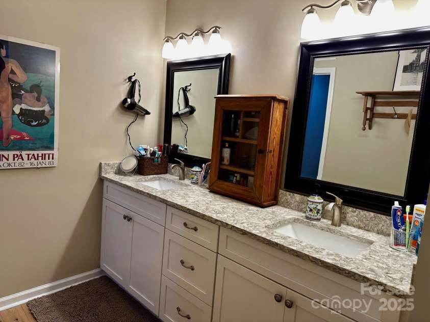 29 Grist Mill Drive, Hendersonville, NC 28739.  MLS# CAR4256586, YatesRealty ID 13494. 