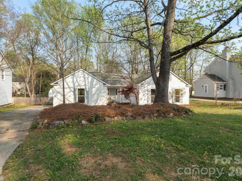7308 Walterboro Road, Charlotte, NC 28227.  MLS# CAR4364015, YatesRealty ID 13494. 
