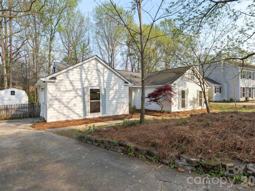 7308 Walterboro Road, Charlotte, NC 28227.  MLS# CAR4364015, YatesRealty ID 13494. 