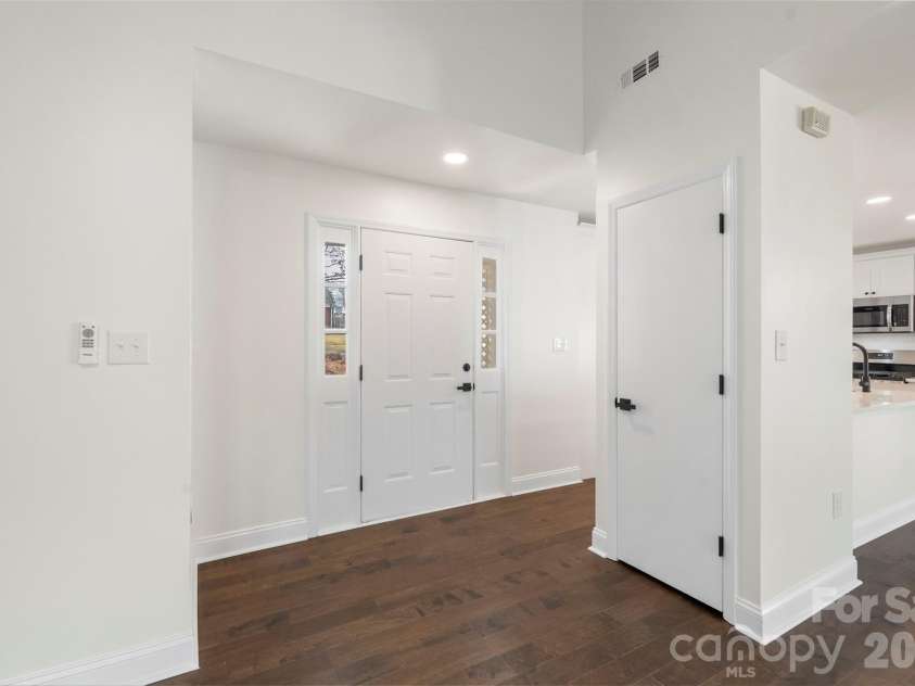 7308 Walterboro Road, Charlotte, NC 28227.  MLS# CAR4364015, YatesRealty ID 13494. 