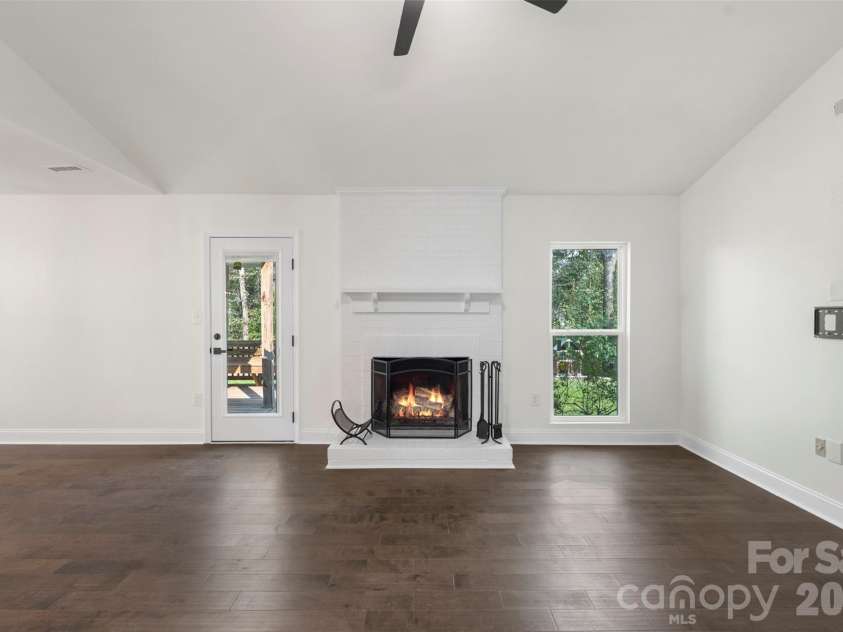 7308 Walterboro Road, Charlotte, NC 28227.  MLS# CAR4364015, YatesRealty ID 13494. 