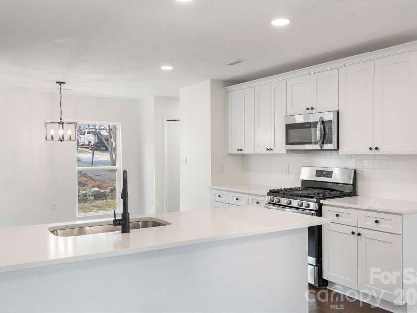 7308 Walterboro Road, Charlotte, NC 28227.  MLS# CAR4364015, YatesRealty ID 13494. 