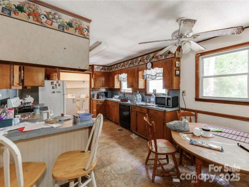 106 Deaver Street, Chester, SC 29706.  MLS# CAR4259374, YatesRealty ID 13495. 