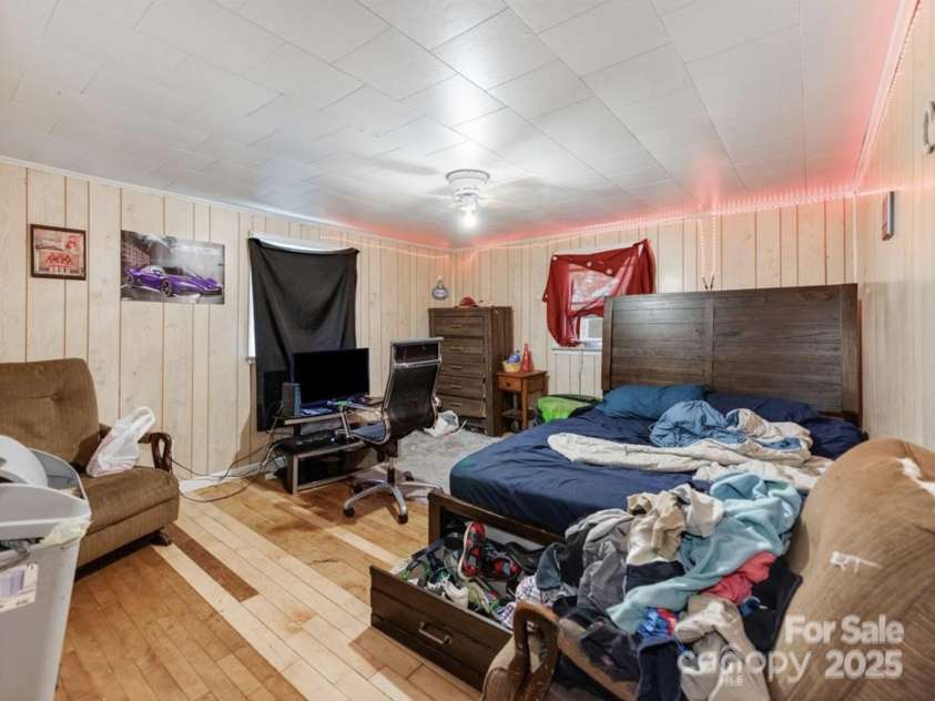 106 Deaver Street, Chester, SC 29706.  MLS# CAR4259374, YatesRealty ID 13495. 