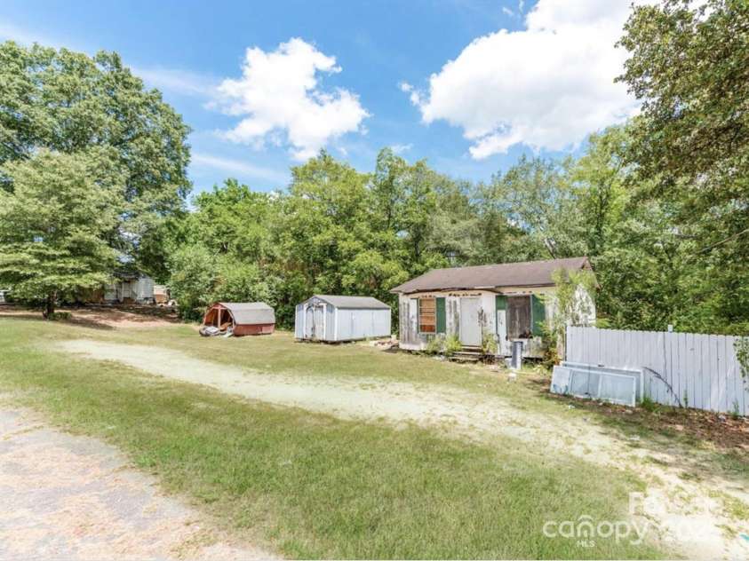 106 Deaver Street, Chester, SC 29706.  MLS# CAR4259374, YatesRealty ID 13495. 