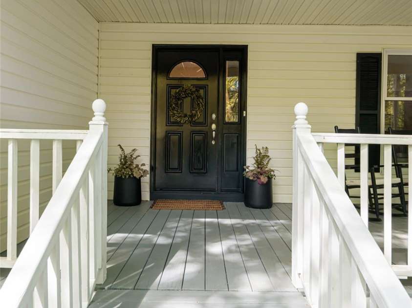 3 Silverstone Drive, Asheville, NC 28805.  MLS# CAR4254609, YatesRealty ID 13496. 