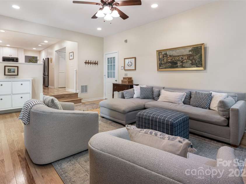 3 Silverstone Drive, Asheville, NC 28805.  MLS# CAR4254609, YatesRealty ID 13496. 