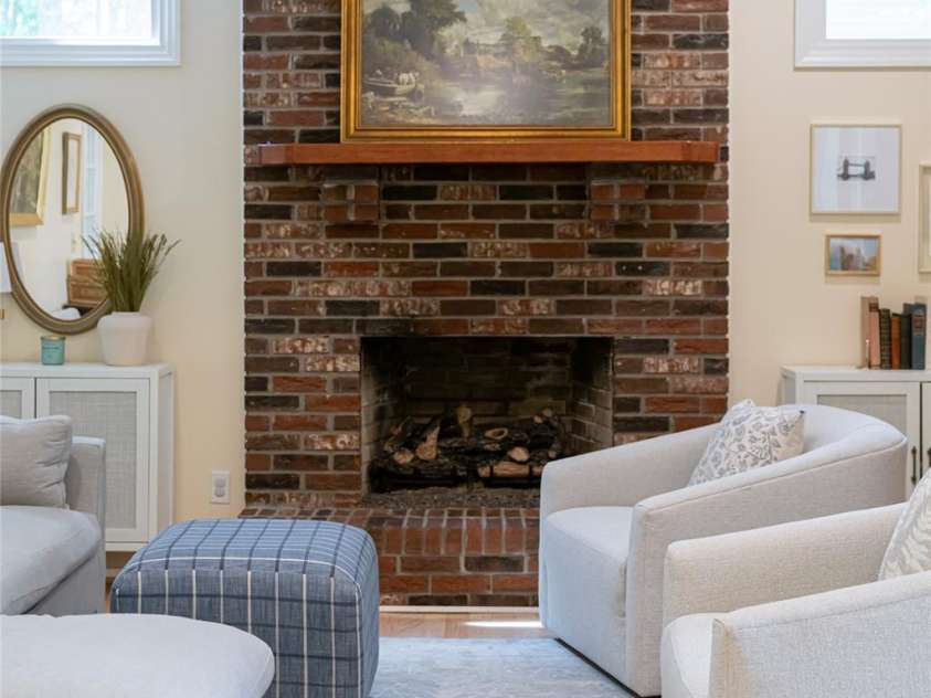 3 Silverstone Drive, Asheville, NC 28805.  MLS# CAR4254609, YatesRealty ID 13496. 