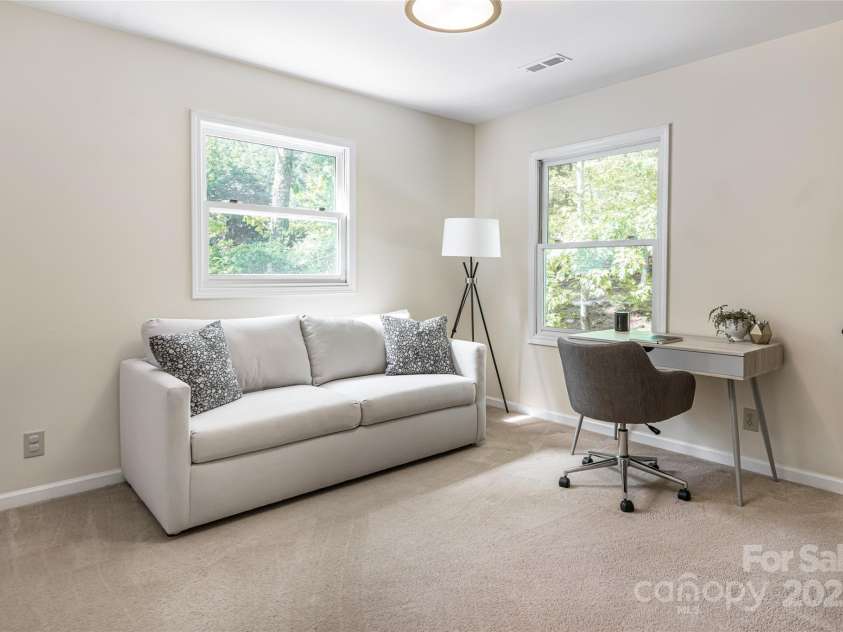 3 Silverstone Drive, Asheville, NC 28805.  MLS# CAR4254609, YatesRealty ID 13496. 