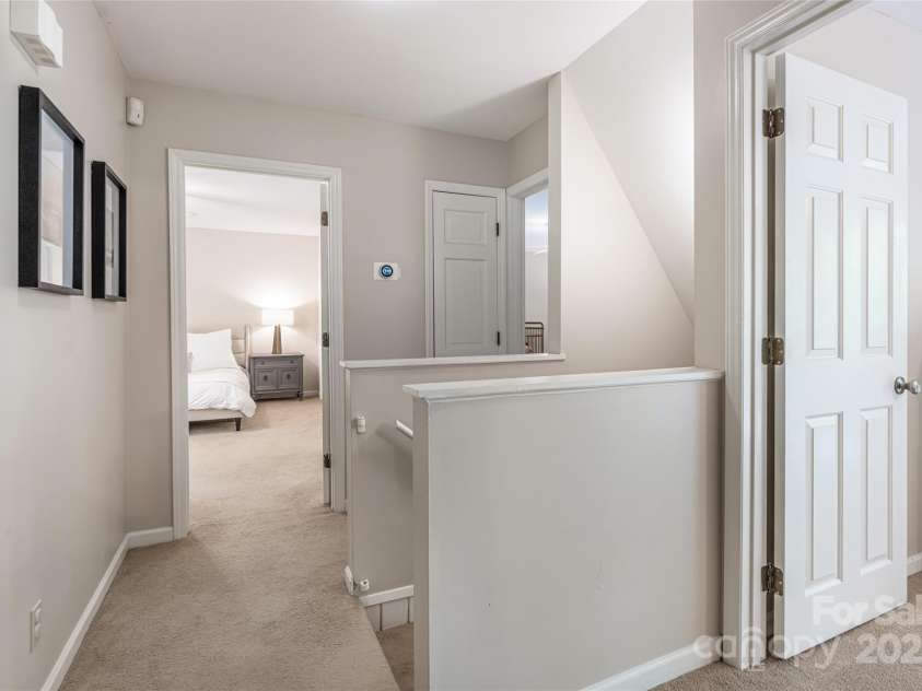 3 Silverstone Drive, Asheville, NC 28805.  MLS# CAR4254609, YatesRealty ID 13496. 