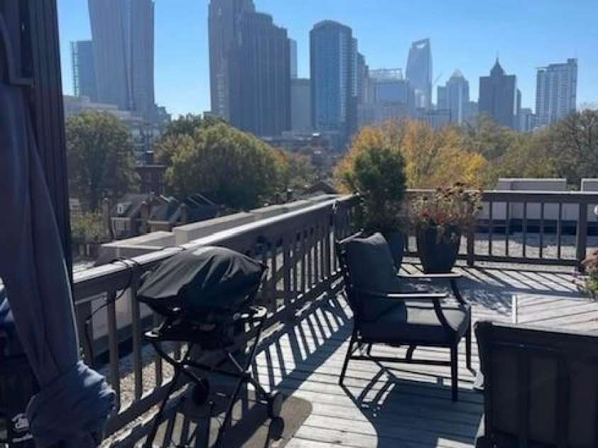 301 10th Street, Charlotte, NC 28202.  MLS# CAR4299886, YatesRealty ID 13498. Rooftop Terrace-views of skyline in Charlotte