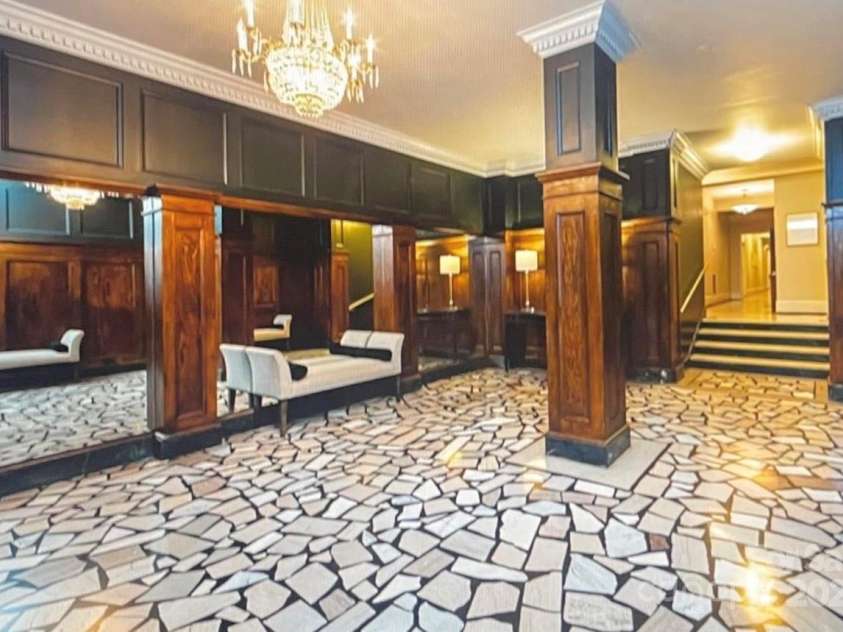 301 10th Street, Charlotte, NC 28202.  MLS# CAR4299886, YatesRealty ID 13498. The beautiful lobby at The Poplar..