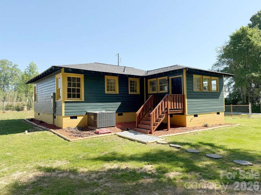 3322 Salisbury Highway, Cleveland, NC 27013.  MLS# CAR4371249, YatesRealty ID 13498. 