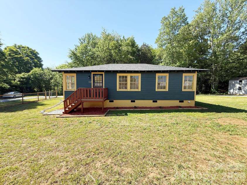 3322 Salisbury Highway, Cleveland, NC 27013.  MLS# CAR4371249, YatesRealty ID 13498. 