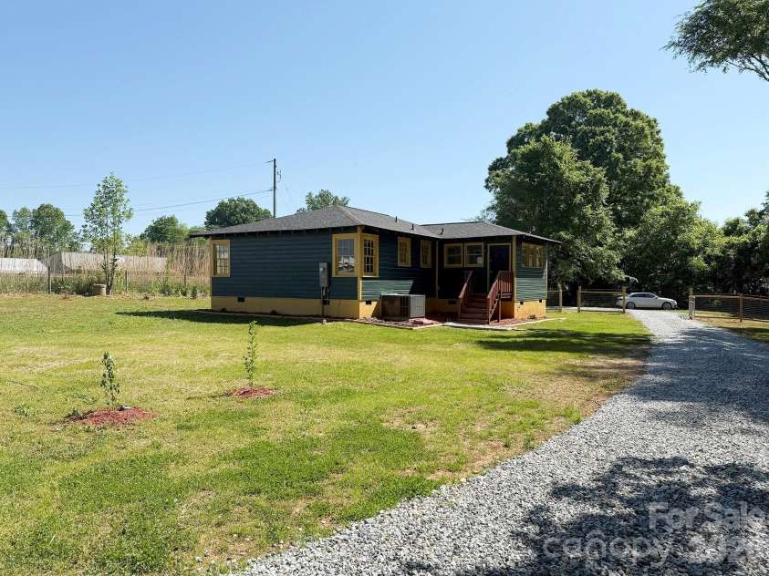 3322 Salisbury Highway, Cleveland, NC 27013.  MLS# CAR4371249, YatesRealty ID 13498. 
