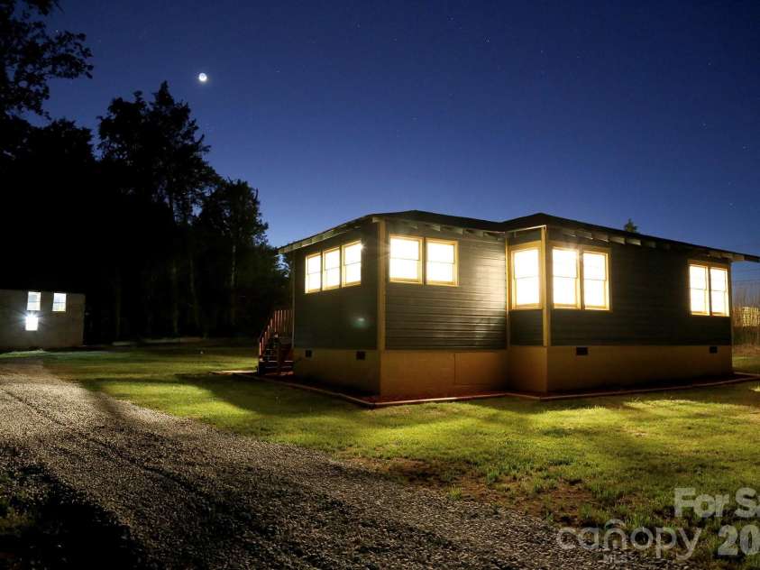 3322 Salisbury Highway, Cleveland, NC 27013.  MLS# CAR4371249, YatesRealty ID 13498. 