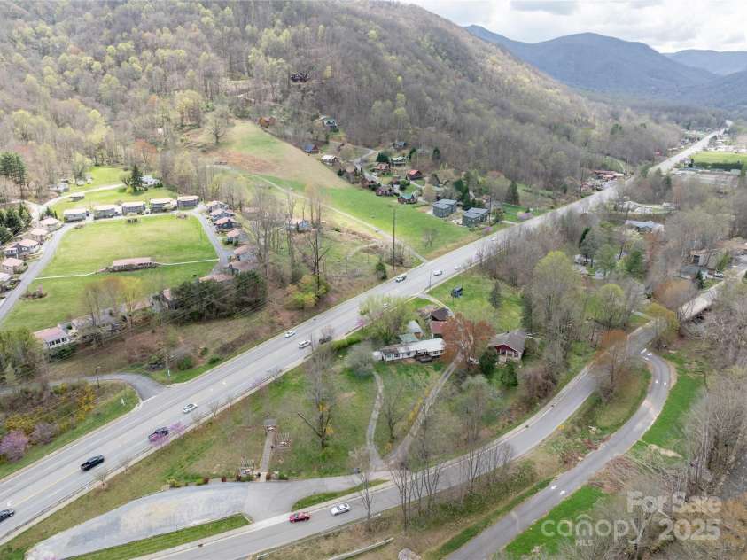 51 Ferguson Lane, Maggie Valley, NC 28751.  MLS# CAR4242031, YatesRealty ID 13499. 