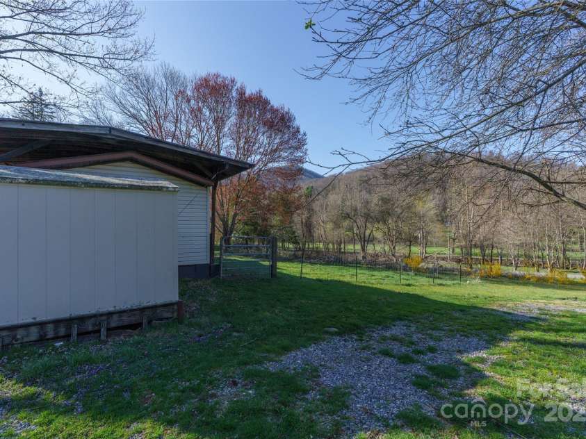 51 Ferguson Lane, Maggie Valley, NC 28751.  MLS# CAR4242031, YatesRealty ID 13499. Private driveway to the house