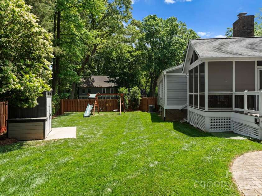 4931 Pine Ridge Road, Charlotte, NC 28226.  MLS# CAR4247609, YatesRealty ID 13500. 