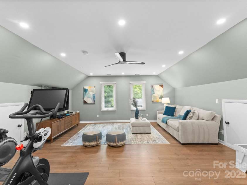 4931 Pine Ridge Road, Charlotte, NC 28226.  MLS# CAR4247609, YatesRealty ID 13500. 