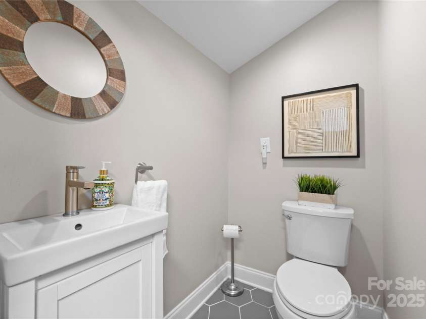 4931 Pine Ridge Road, Charlotte, NC 28226.  MLS# CAR4247609, YatesRealty ID 13500. 