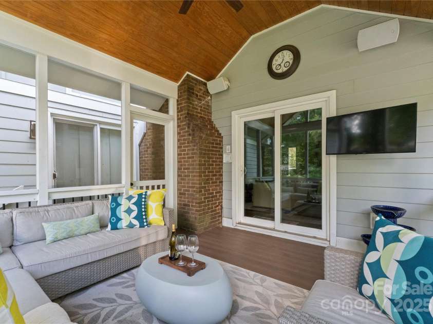 4931 Pine Ridge Road, Charlotte, NC 28226.  MLS# CAR4247609, YatesRealty ID 13500. 