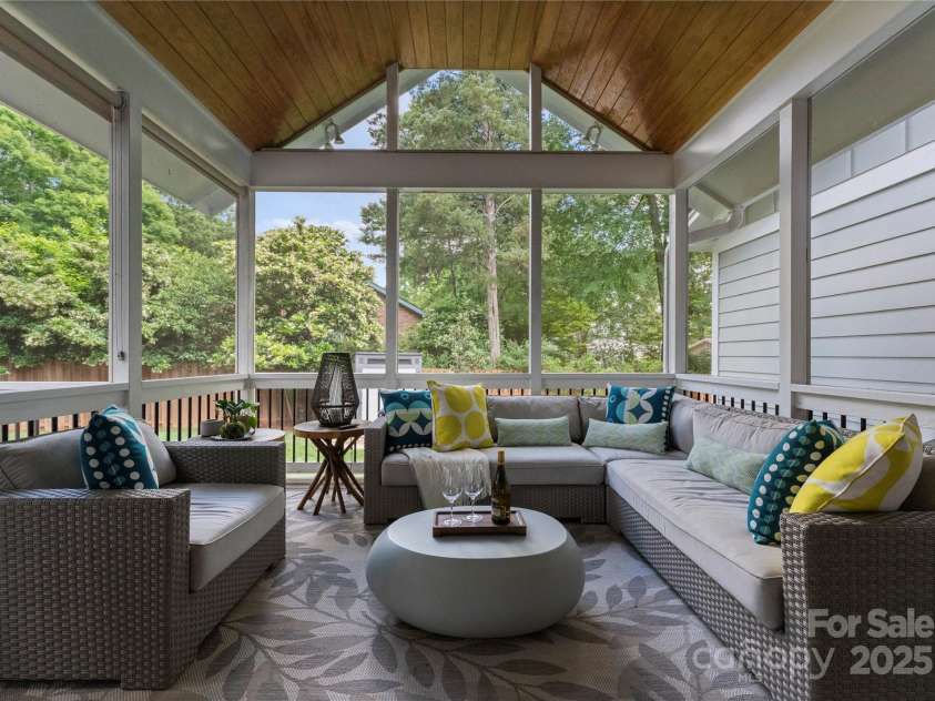 4931 Pine Ridge Road, Charlotte, NC 28226.  MLS# CAR4247609, YatesRealty ID 13500. 